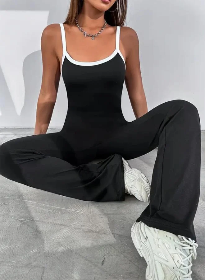 تايك تو جمبسوت ضيق بحمالات وأرجل واسعة