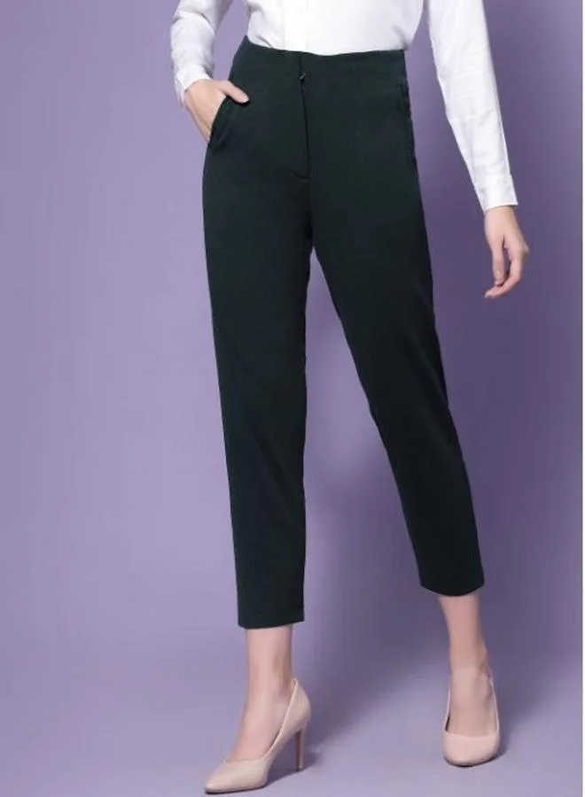 Kassually Kassually Tapered Fit High Rise Cropped Trousers