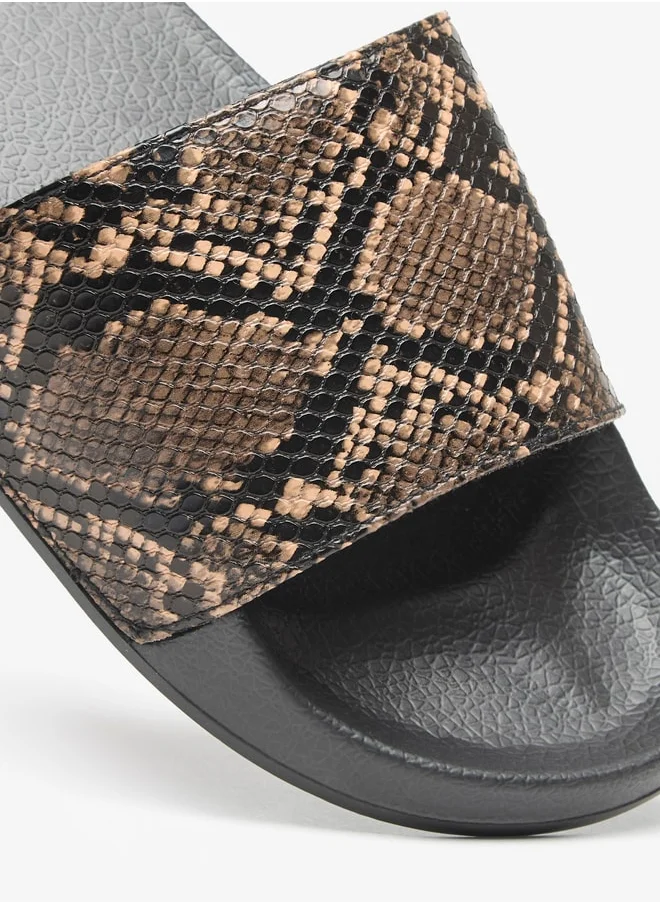 أكوا Women's Animal Print Slip-On Slides