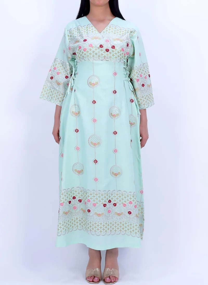 ان لاف An elegant and luxurious women dress.