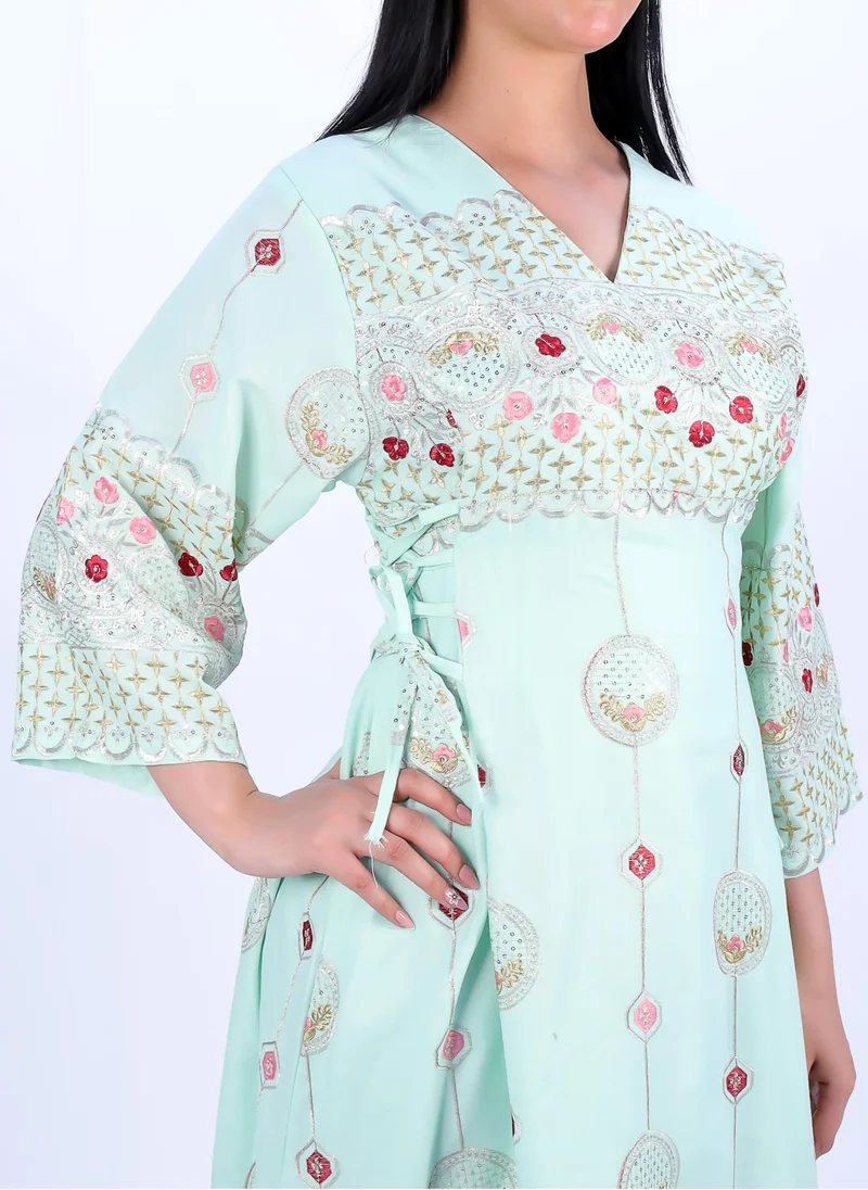 ان لاف An elegant and luxurious women dress.