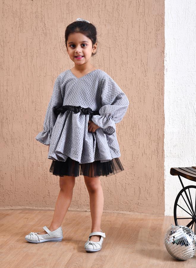 بيلا مودا فستان قصير بكشكشة شيفرون - Image 4