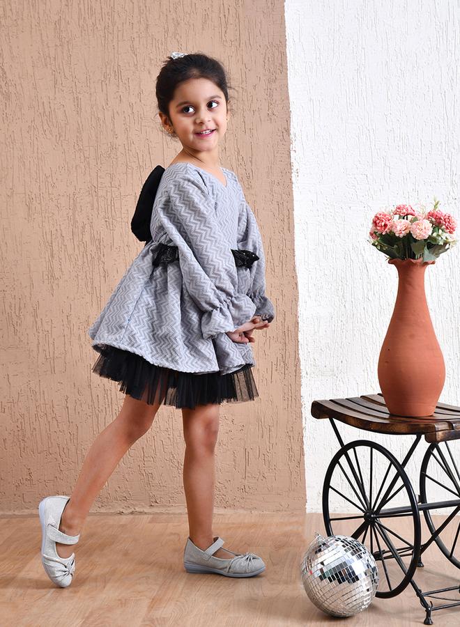 بيلا مودا فستان قصير بكشكشة شيفرون - Image 5