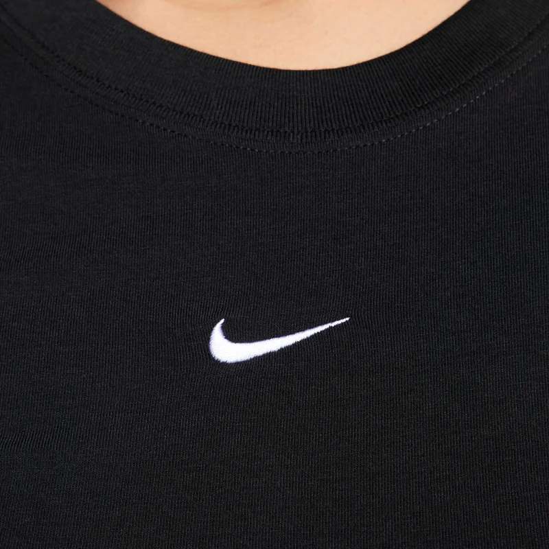 Nike Women's Sportswear Chill T-shirt