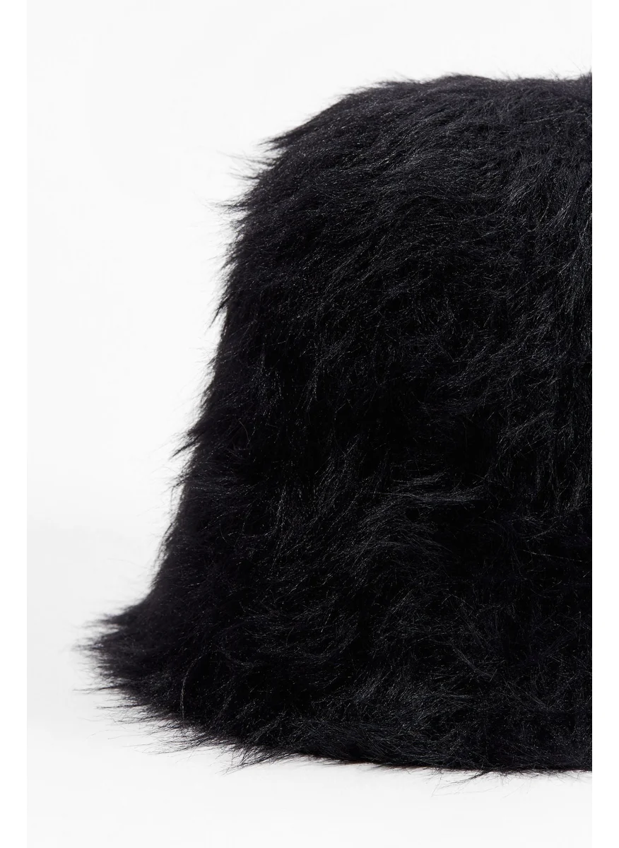 اتش اند ام Fluffy-Knit Bucket Hat