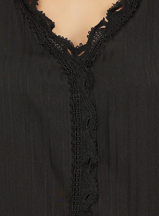 Styli Black Solid V-Neck Lace Top  - Image 4