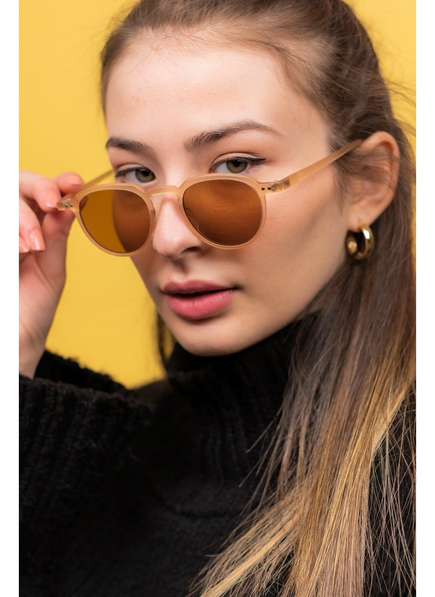 Focus On Wilson Matte Cream Unisex Sunglasses  - Image 2