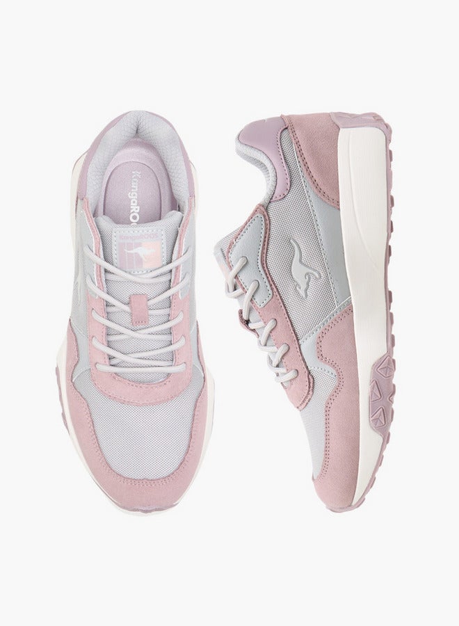 أحذية رياضية نسائية برباط وتصميم كتل الألوان