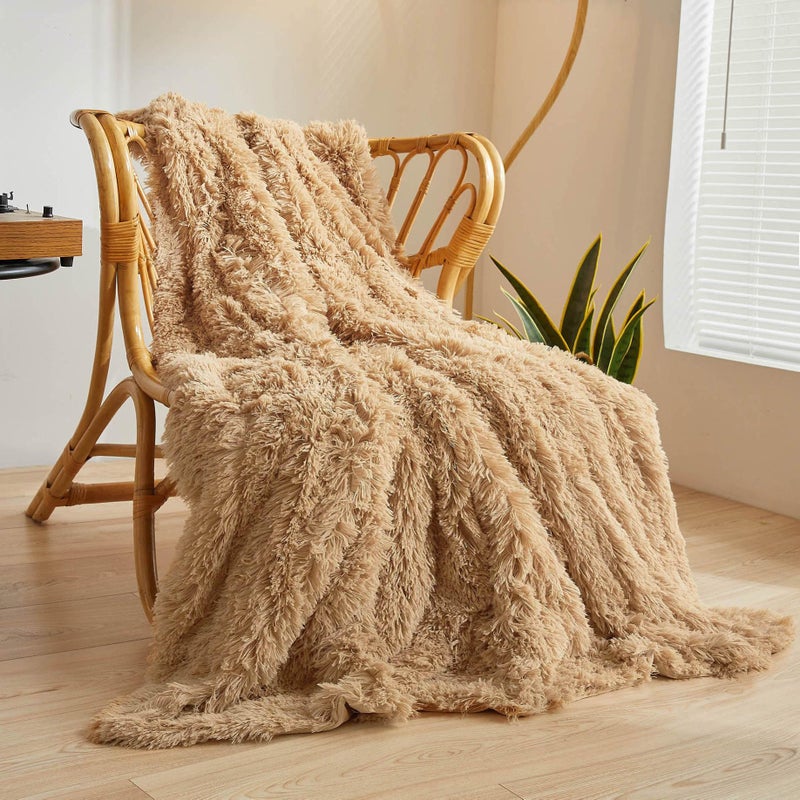 XeGe Plush Faux Fur Throw Blanket Camel Luxurious 50x60 Shaggy Furry Blanket Fluffy Microfiber Velvet Couch Throw Ultra Soft Fuzzy Office Throw Winter Fall Lap Blanket for Sofa Bed Camel