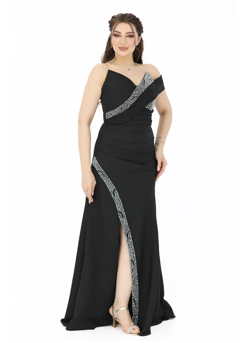 Modern Design A royal evening dress with luxurious hand embroidery on the chest and the edge of the opening in luxurious black and sky colours, with one sleeve made of crepe material. The dress features an opening  - Image 2