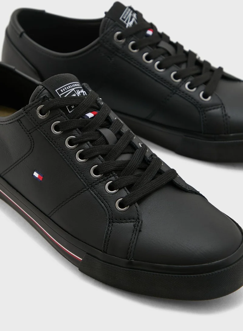 TOMMY HILFIGER Core Corporate Low Top Sneakers