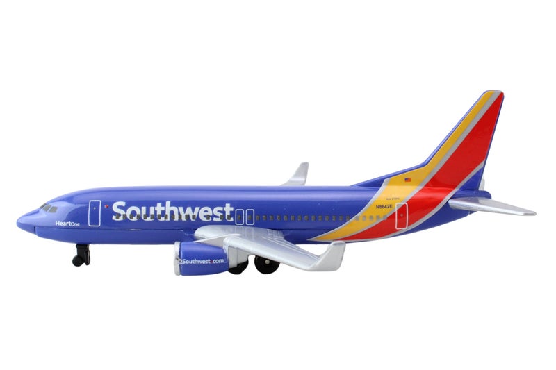 Daron Southwest Airlines Airport Playset with Die-Cast Metal Model Airplane with Plastic Parts, Cars and Transportation Toys for Kids Ages 3+ - Image 3