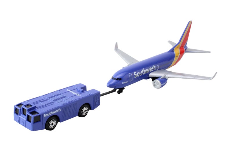 Daron Southwest Airlines Airport Playset with Die-Cast Metal Model Airplane with Plastic Parts, Cars and Transportation Toys for Kids Ages 3+ - Image 4