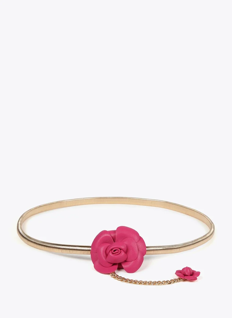 لولا كساديمونت حزام معدني مطاطي مزين بزهرة من الجلد الصناعي