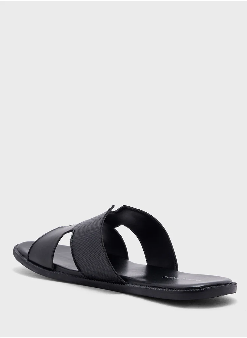 Robert Wood Texture Detail Casual Sandals