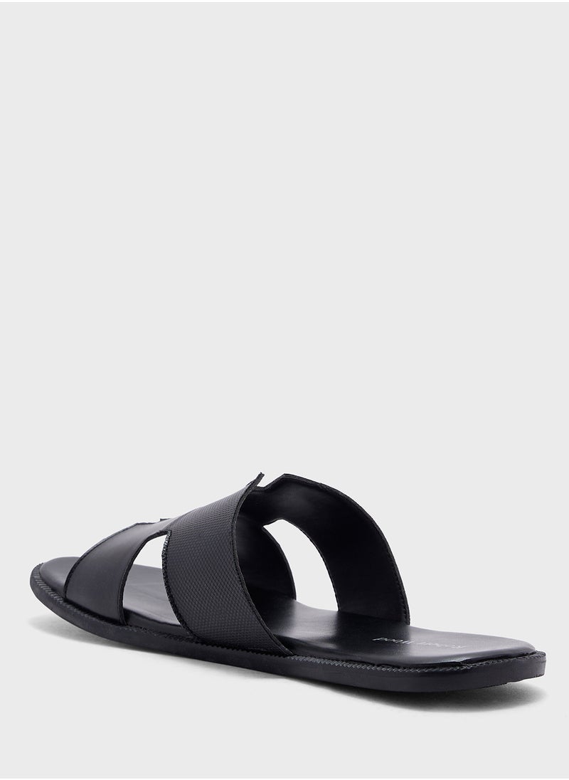 Robert Wood Texture Detail Casual Sandals  - Image 3