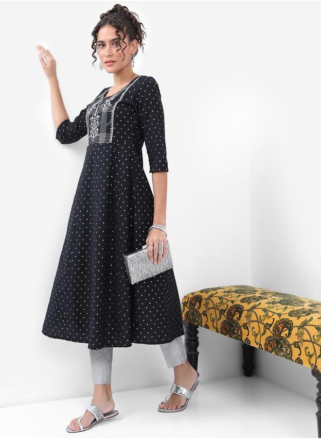 Vishudh Floral Embroidered A-Line Kurta by Styli  - Image 4