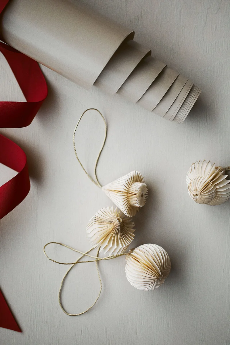 H&M 6-Pack Paper Decorations