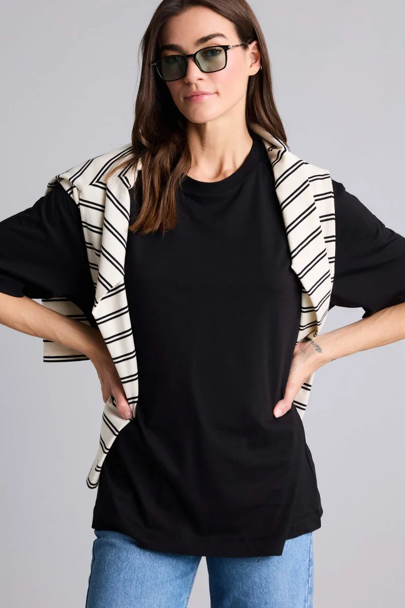 ديفاكتو Crew Neck Basic Short Sleeve T-Shirt