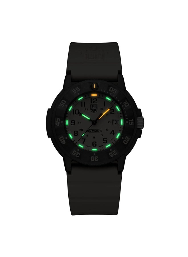 Luminox Unisex Analog Round Shape Rubber Wrist Watch XS.3010.EVO.S - 43 Mm - Image 2