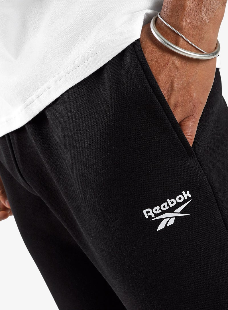 ريبوك بنطال اندريه بأساور وشعار صغير - Image 3