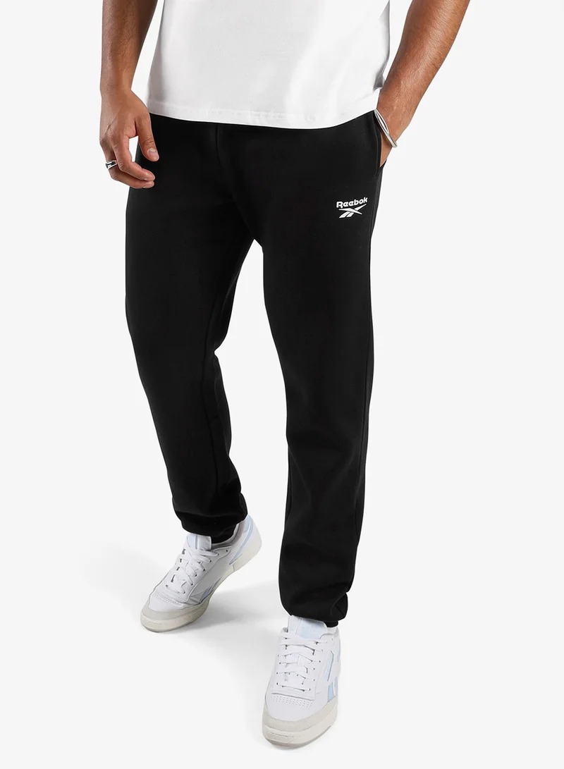 Reebok Andre Small Logo Cuffed Pant