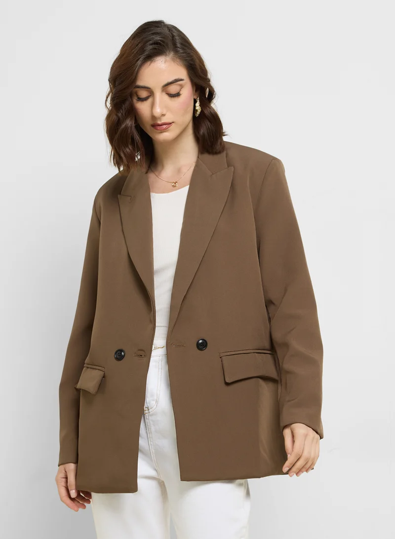 ايلا بليزر بأزرار مزدوجة