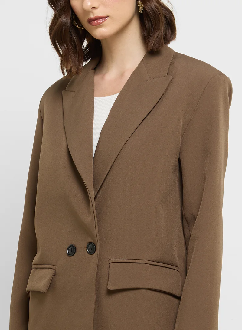 ايلا بليزر بأزرار مزدوجة