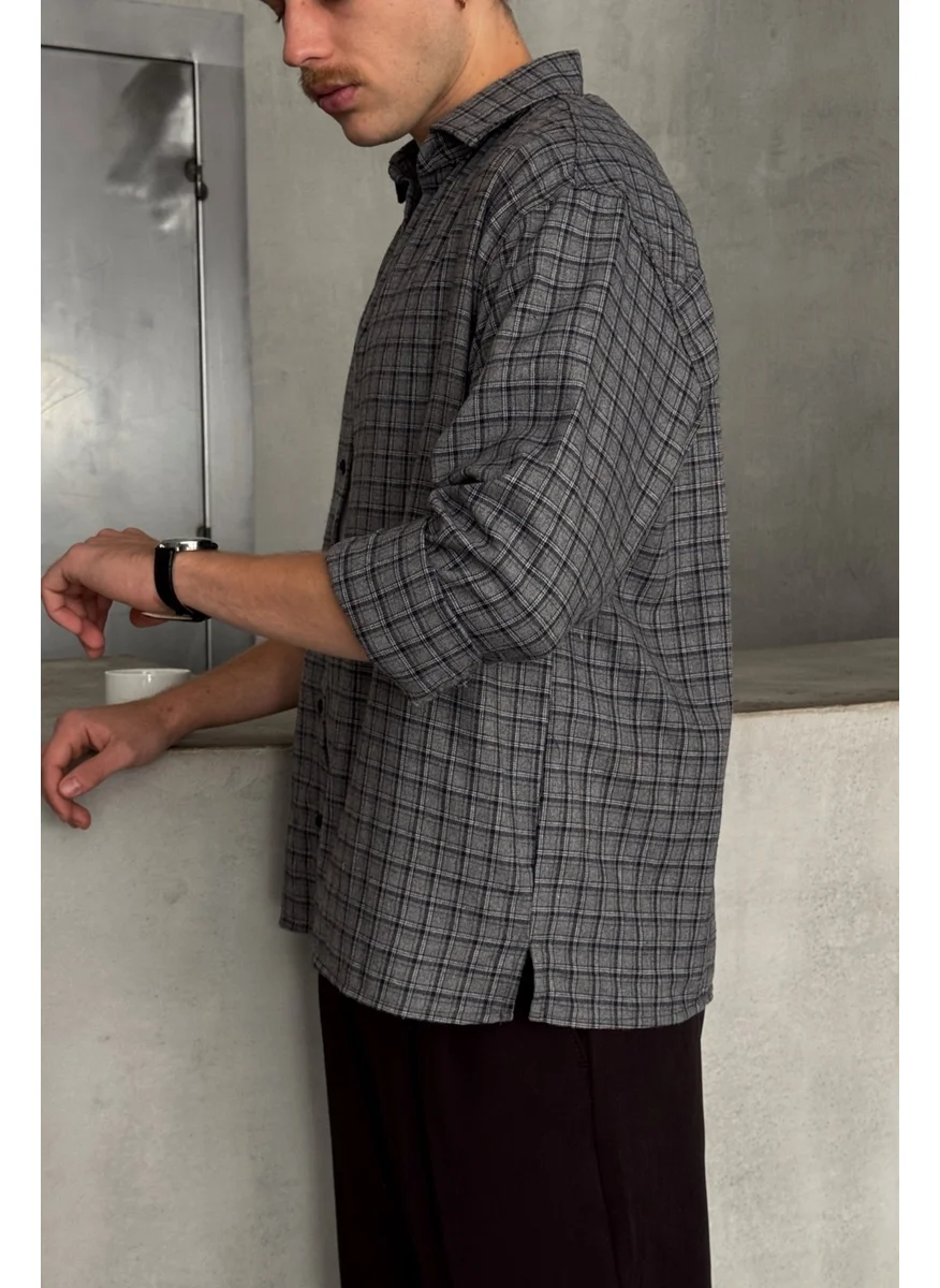 HYMAN Men's Oversize Cut Checked Shirt