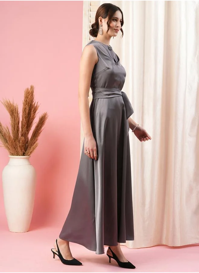 ميش Round Overlap Neck Maxi Dress with Cut-Out Detail by Styli