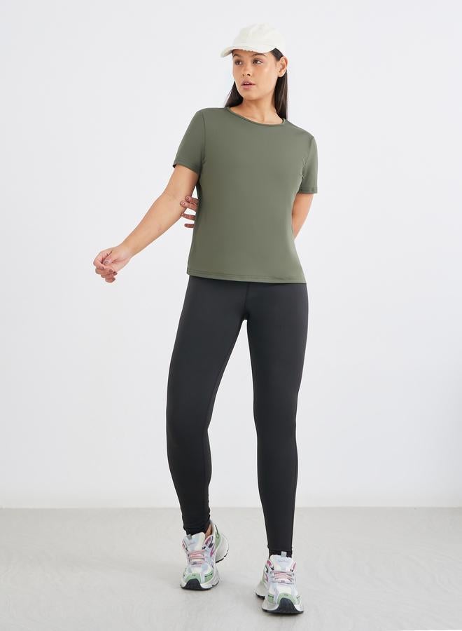 Styli Active Twist Knot Open Back Short Sleeve Top with Back Mesh Sports Bra and Leggings Set - Image 2