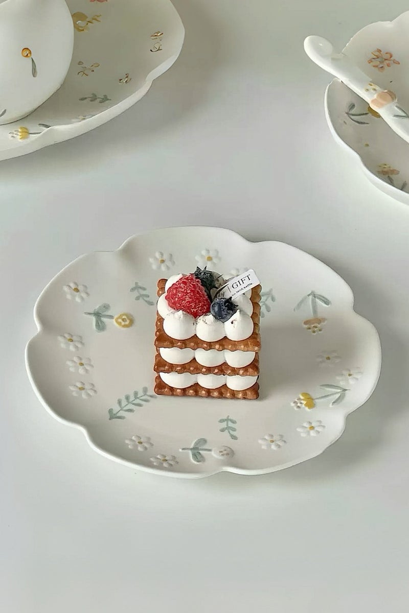 إعادة الصياغة طبق حلى خزفي مزخرف ولطيف – تصميم أزهار منعش لتقديم الحلويات والوجبات الخفيفة وشاي الظهيرة - Image 3