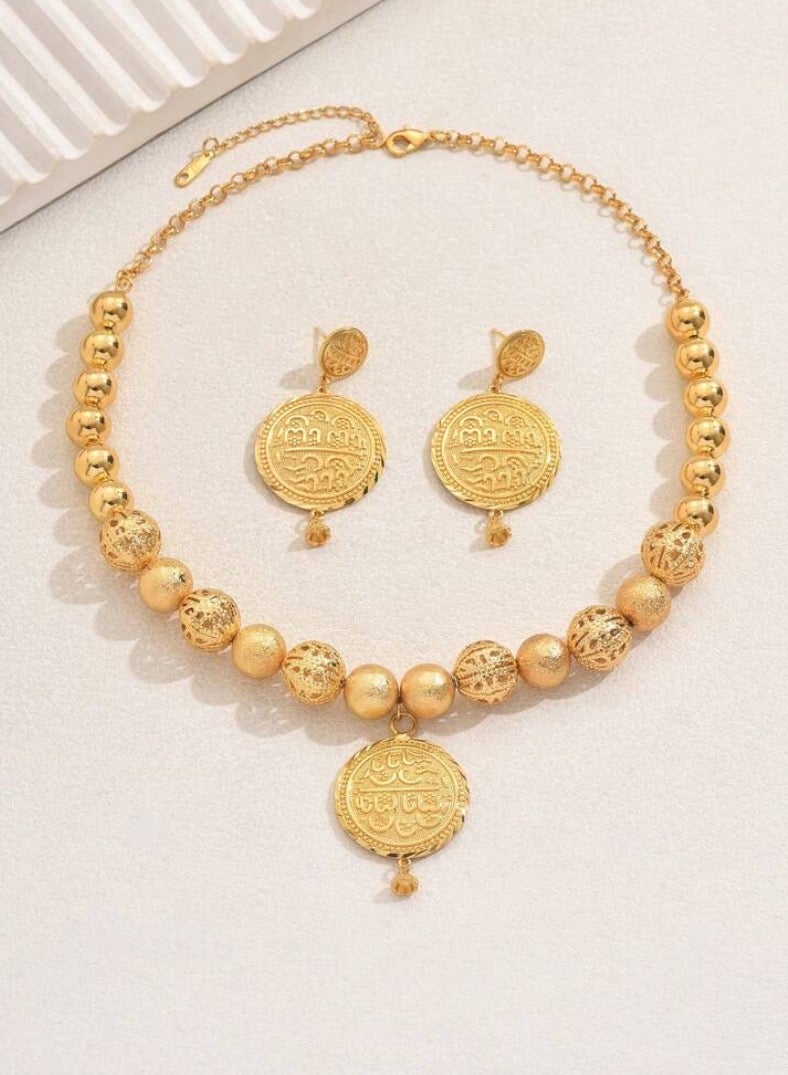 غولدماكس طقم نسائي شبيه بالذهب مكون من سلسال وحلق اذن مطلي عيار 21 - Image 3