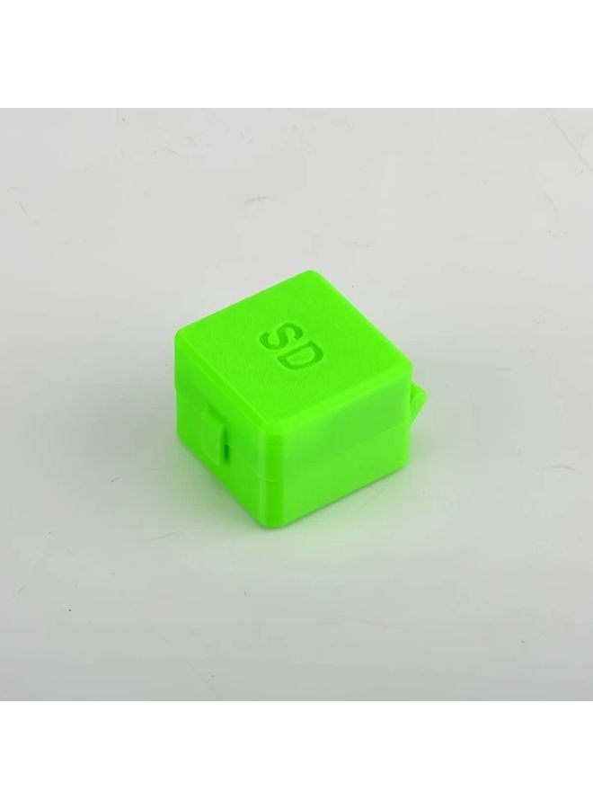 حافظة بطاقات SD خضراء مضغوطة مربعة صندوق تخزين لـ 4 بطاقات SD و 8 بطاقات Micro SD - Image 1