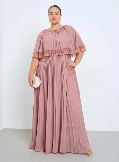 Styli Plus Size Pink A-Line Maxi Dress with Lace Cape