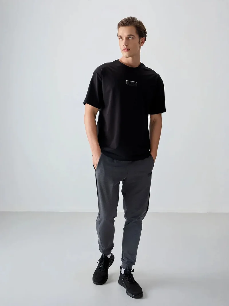 TOMMYLIFE TOMMY Oversized Logo Patch T-Shirt