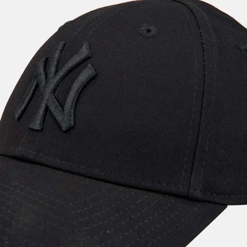 NEW ERA Women's New York Yankees Essential 9FORTY Cap