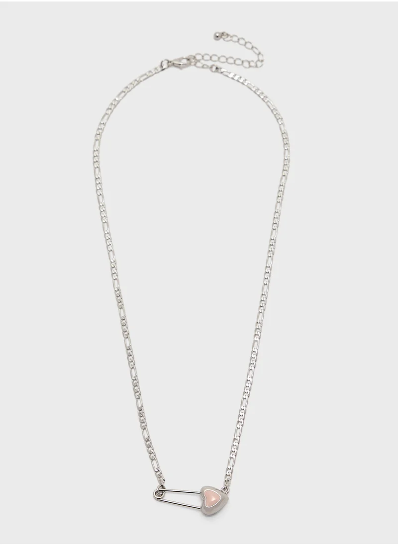 جينجر Statement Heart Novelty Pin Chain Necklace