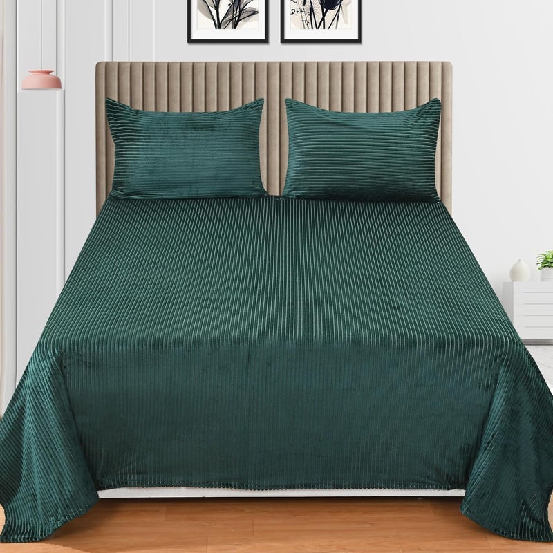 KAWI Velvet Pencil Print 300 GSM Warm Flannel Double Bed Elastic Fitted Fleece King Size Bedsheet with 2 Zipper Pillow Cover (72"x78" X10" Inch) - Green Olive Colour - Image 2