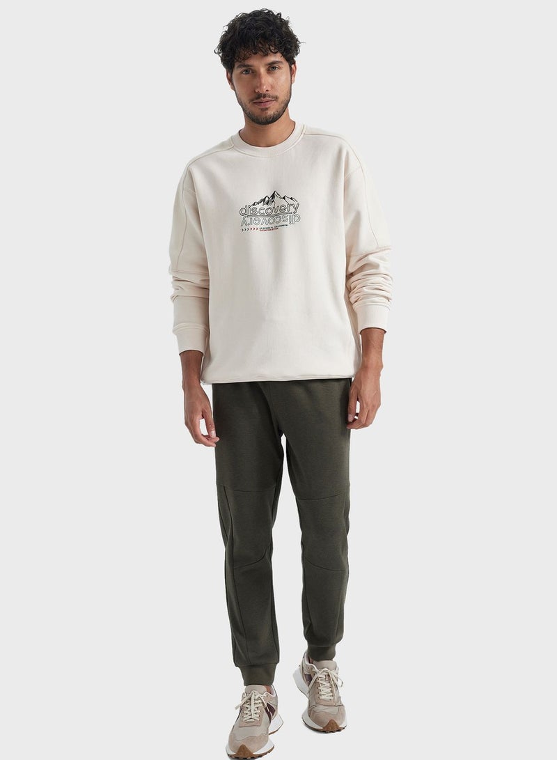 DeFacto Graphic Sweatshirt - Image 4