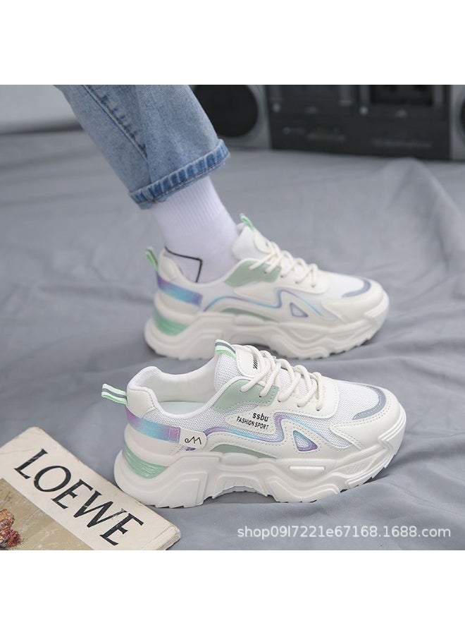 حذاء نسائي عالي الجودة، أحذية رياضية مريحة وقابلة للتنفس، حذاء مكشوف بقاعدة سميكة 5 سم لزيادة الارتفاع، حذاء أنيق للنساء مناسب للسير، حذاء رياضي خفيف مقاوم للانزلاق للنساء، حذاء أنيق للملابس الشارعية والملابس اليومية، حذاء رياضي للنساء باللونين الأسود والرمادي