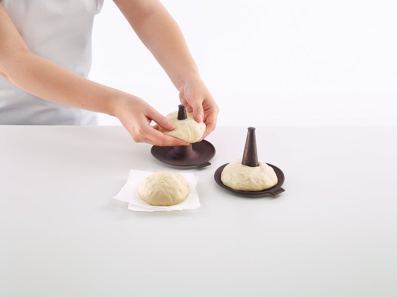 Lekue Bagel Maker with 6 Individual Bagel Molds, Brown - Image 2