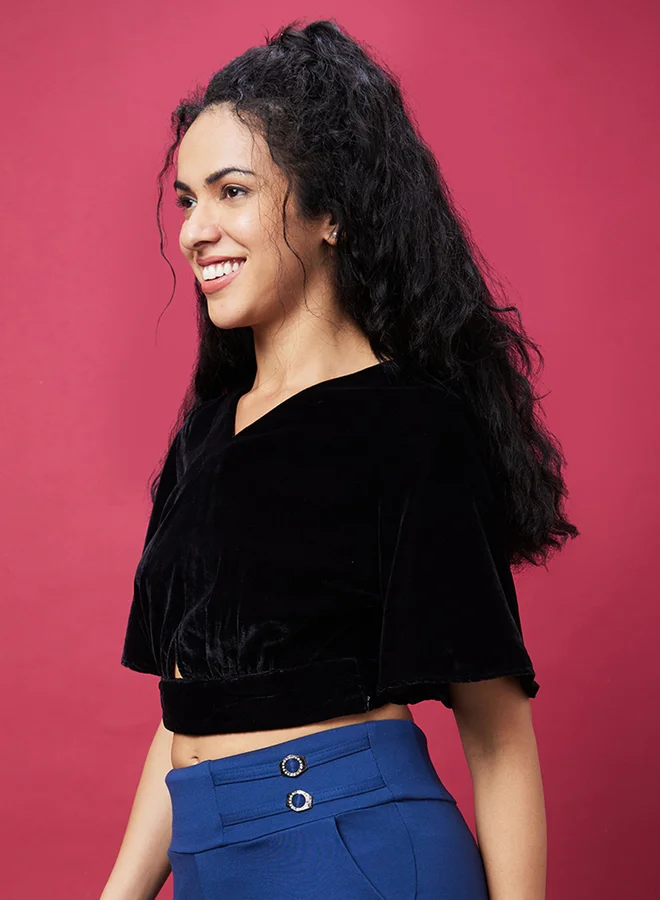 globus Solid V-Neck Flared Sleeves Velvet Crop Top