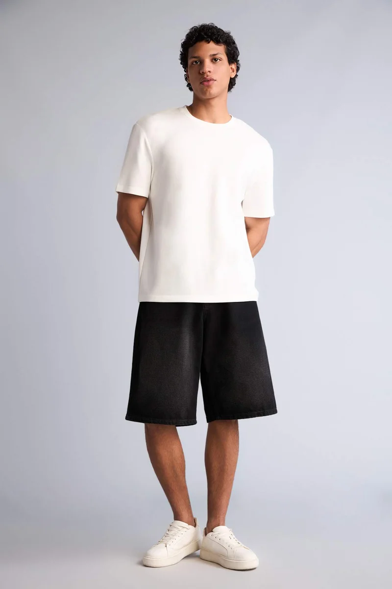 ديفاكتو Baggy Fit Bermuda Shorts