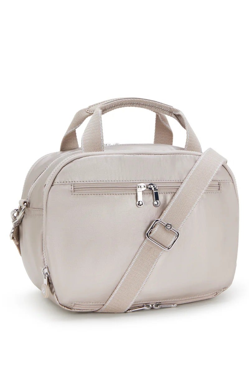 كيبلينغ حقيبة مستحضرات تجميل نسائية كبيرة بالم بيتش مع حزام عربة - لمعان معدني - Image 2