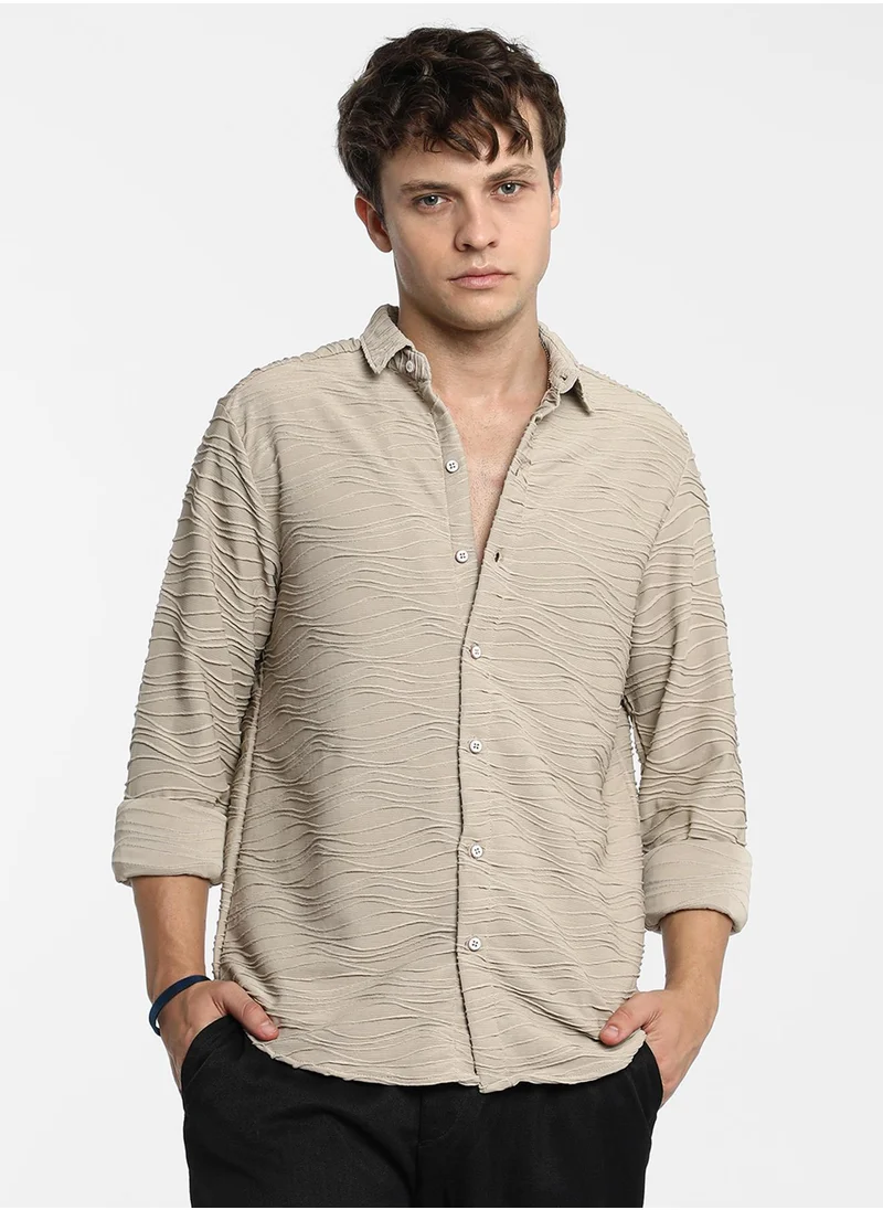 Campus Sutra Men's Cloud Grey Self-Design Wave Shirt