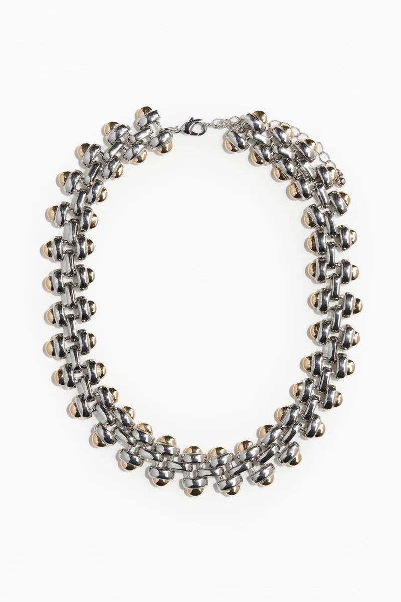 اتش اند ام قلادة قصيرة