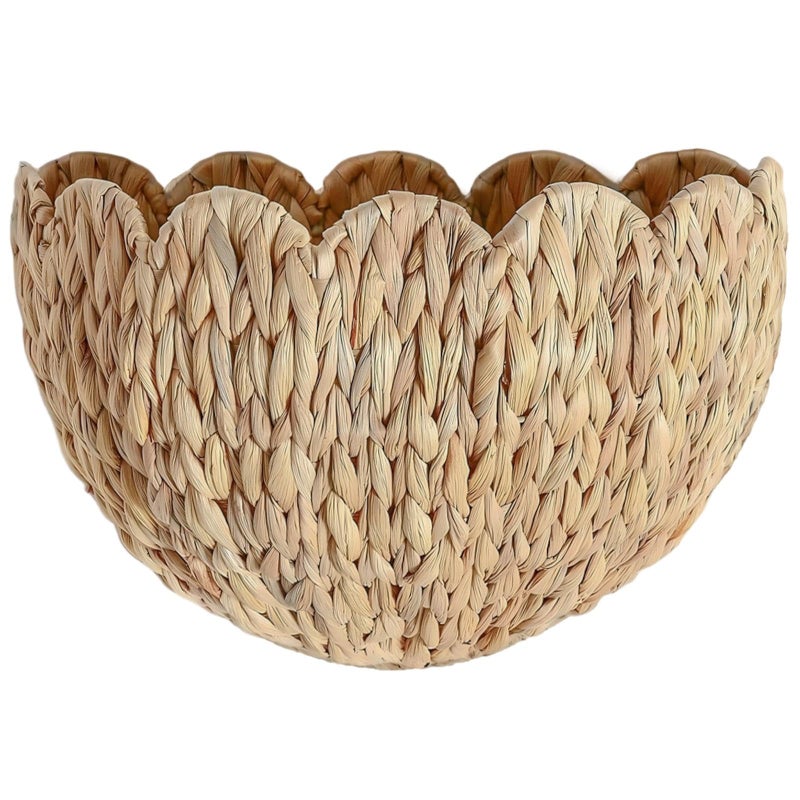 Quincry Scalloped Hanging Wicker Baskets for Wall, Scalloped Home Decor, Hanging Woven Rattan Wall Basket for Flowers Front Door Bathroom Storage (Water Hyacinth 1PC) - Image 1