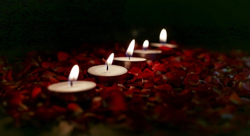 ScentFree Tealight Candles Set of 50 192 x 192 Cm Unscented LongLasting CleanBurning Ideal for Home Dcor Parties Weddings and Special Occasions  - Image 4