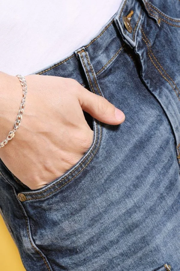 شركة المرآب الهندية Men G-505-CARGO SHORTS Solid Mid-Rise Denim Cargo Shorts